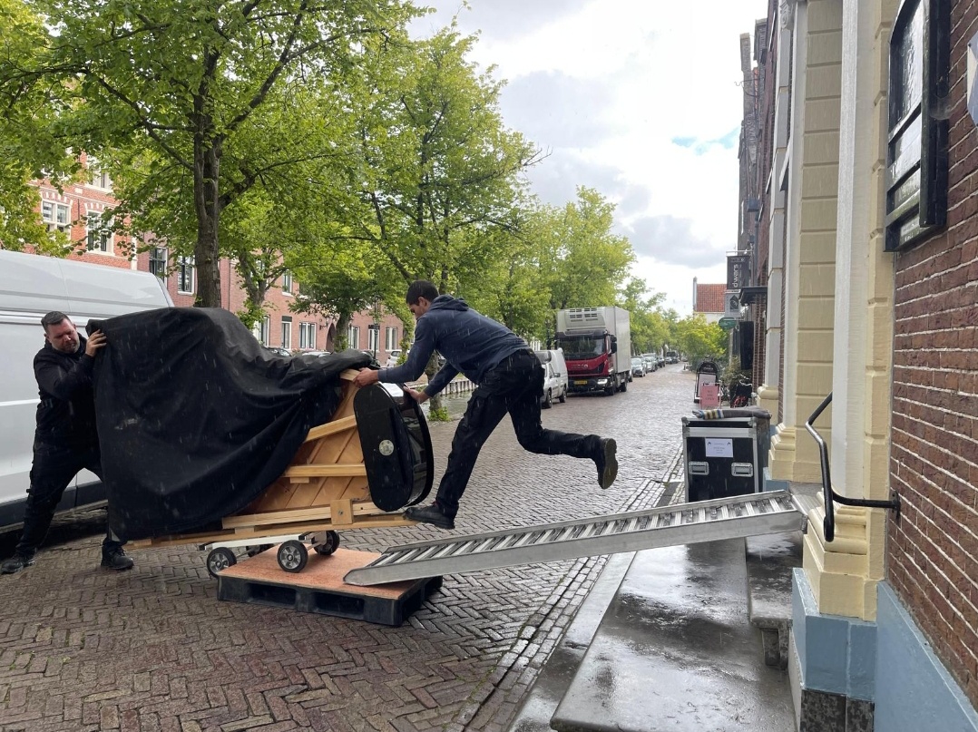 Start door Piano's Maene